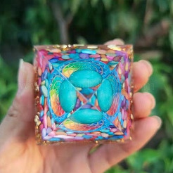 Generatori di energia in resina piramidale di orgonite&nbsp;PW-WG03459-01