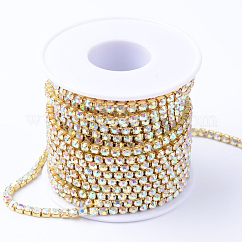 Chaînes en laiton avec strass, strass chaînes de tasse, avec bobine, brut (non plaqué), cristal ab, 2mm, environ 10 yards / rouleau