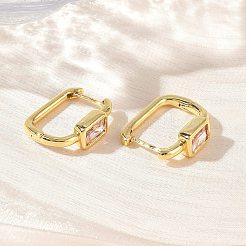 Boucles d'oreilles créoles en laiton pavé d'un seul zircon cubique&nbsp;KK-CBA98BA-18G