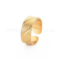 Anillo de puño abierto texturizado de acero inoxidable 304 con revestimiento iónico (IP) para mujer&nbsp;RJEW-S405-165G