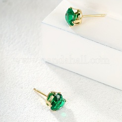 Boucles d'oreilles à tige en acier inoxydable 201 avec un joli cœur et des zircones cubiques&nbsp;AW0516