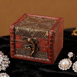 Quadratische Aufbewahrungsboxen für Schmucksets aus Holz im Retro-Stil mit Verschlüssen&nbsp;CON-CL0001-13A