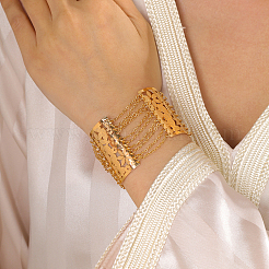 Messingarmbänder mit hohler Blume und breiten Gliederketten für Damen&nbsp;HJ5719