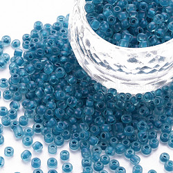 8/0 transparentes perles de rocaille en verre, trou rond, couleurs intérieures givrées, ronde, bleu acier, 3~4x2~3mm, Trou: 0.8mm, environ 15000 pcs / livre