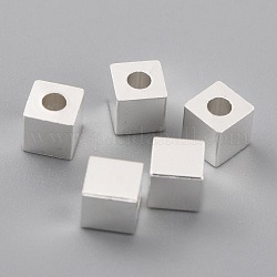 Perles séparateurs en laiton, Plaqué longue durée, cube avec trou rond, 925 argent sterling plaqué, 4x4x4mm, Trou: 1.8mm