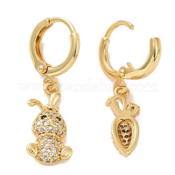 Boucles d'oreilles asymétriques lapin et carotte en oxydes de zirconium transparents&nbsp;EJEW-P224-08G