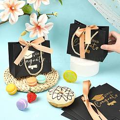 Geschenktüten aus Papier mit Goldprägung auf Absolventenhüten&nbsp;CARB-FZC0001-01A