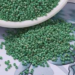 Perles miyuki delica petites, cylindre, Perles de rocaille japonais, 15/0, (dbs0877) mat opaque vert ab, 1.1x1.3mm, Trou: 0.7mm, environ 3500 pcs/10 g