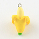 Banane à la main pendentifs en argile polymère CLAY-R060-103-2