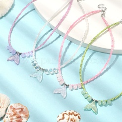 Collana con pendente a coda di balena in vetro con catene di perline&nbsp;NJEW-JN04351