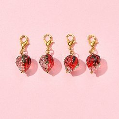 4 pieza de adornos colgantes de fresa hechos a mano con lampwork&nbsp;HJEW-FS00041-02