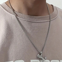 Colliers avec pendentifs en acier inoxydable 667 pour hommes&nbsp;FS-WG4A7BD-01