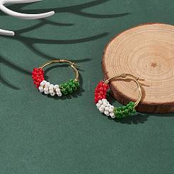 Aretes de aro trenzados con semillas de vidrio y tema navideño&nbsp;EJEW-TA00106