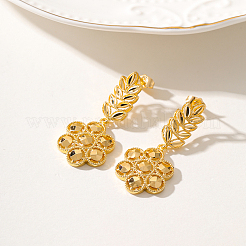 Elegantes pendientes colgantes de latón con forma de flor vintage&nbsp;IR7632