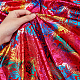 Fingerinspire 1.1 mètre 62.2 pouces de large hologramme rouge tissu motif fleur de phénix bronzant tissu polyester tissu par cour pour coudre tissu floral coloré pour bricolage artisanat travail manuel vêtements décor DIY-WH0032-98B-3