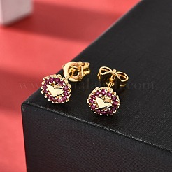 Orecchini a bottone rotondi piatti con cuore in ottone con micro pavé di zirconi cubici&nbsp;EJEW-A135-06G