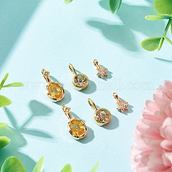 4 breloque en zircon cubique de 2 styles différents avec 2 breloques en acier inoxydable ornées de strass.&nbsp;ZIRC-TA0001-35