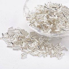 Abalorios de vidrio bugle, plata forrada, gainsboro, 6x2mm, agujero: 0.5 mm, aproximamente 10000 unidades / bolsa