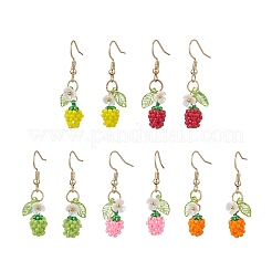 Boucles d'oreilles pendantes en forme de pomme avec perles de verre faites à la main&nbsp;EJEW-MZ00575