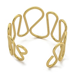 Brazaletes abiertos con aro ondulado de acero inoxidable 202 con revestimiento al vacío de PVD para mujer&nbsp;BJEW-M317-01E-G