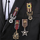 Ahandmaker 4 個コスチューム軍事バッジメダル  4 スタイル合金メダルブローチピン  軍の英雄の戦闘メダルのブローチ  シールドイーグルとスター海軍軍事バッジ女性男性コートジャケット制服衣装 FIND-GA0002-86-5