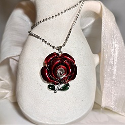 Vintage-Halskette mit Anhänger in Form einer roten Rose aus Emaille im gotischen Stil für Damen&nbsp;GR0561