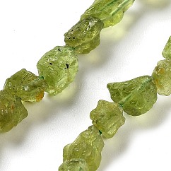Rohe grobe natürliche Peridotperlenstränge, Nuggets, 6.5~9x5~6x3~5 mm, Bohrung: 0.8 mm, ca. 26~30 Stk. / Strang, 7.48''~8.46'' (19~21.5 cm)