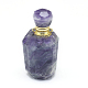 多面的な天然蛍石の開閉可能な香水瓶ペンダント  真鍮のパーツとガラスのエッセンシャルオイルのボトル  40~48x21~25mm  穴：1.2mm  ガラス瓶容量：3ml（0.101液量オンス）  宝石の容量：1ml（0.03液量オンス） G-E556-05E-2