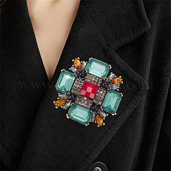 1 broche en alliage de style tibétain ornée de strass&nbsp;JEWB-SP0001-16A
