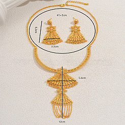 Set di collane e orecchini vintage con nappe a ventaglio in ottone per la sposa e il suo matrimonio&nbsp;OP7921