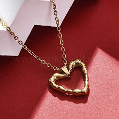 Colliers avec pendentif en acier inoxydable 304 à contour de cœur texturé&nbsp;NJEW-M096-38G