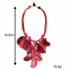 Collana a bavaglino da donna in stile boho con ciondolo a foglia in acrilico esagerato e cordino cerato.&nbsp;WG3049B-02