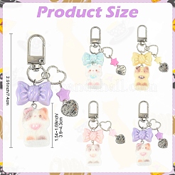 Adornos colgantes con forma de gato de resina opaca flocada y acrílico opaco con lazo y corazón de aleación.&nbsp;HJEW-YW00343-01