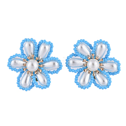 Boucle d'oreille clip en laiton, avec des cabochons de perles d'imitation en plastique ABS, fleur, lumière bleu ciel, 34x19mm