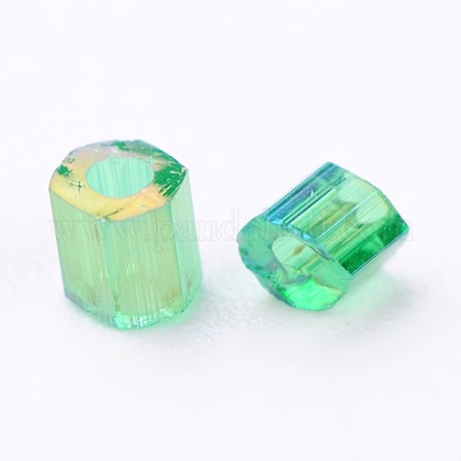 11/0 2.2カットガラスシードビーズ  六角  trans.colours虹  濃い緑  サイズ：直径約37500mm  約{1}個/ポンド CSDB167B-1