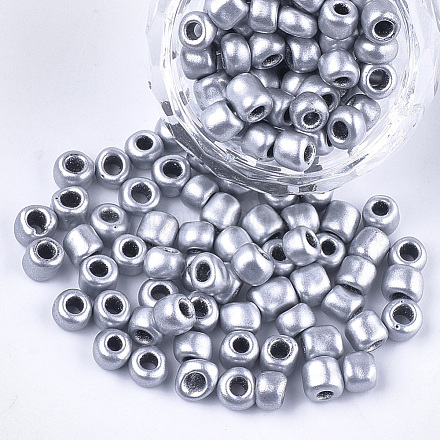 メッキガラスシードビーズ  メタリックカラー  ラウンド  銀  5~6x3~5mm  穴：1.2~2mm  約2500個/袋 SEED-Q025-5mm-B09-1