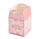 結婚式のテーマ折りたたみギフトボックス  花と言葉のある正方形はあなたとリボンへの贈り物を願っています  キャンディークッキー包装用  ピンク  7x7x8.3cm CON-P014-01D-2