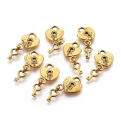 Pendente in lega stile tibetano, cuore e pendenti scheletro chiave, oro antico, piombo & cadmio & nichel libero, cuore: 15x12.5x2 mm, Foro: 3.5 mm, chiave: 12x5.5x1 mm