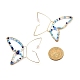 女の子の女性のための蝶のガラスビーズのぶら下がりイヤリング  真鍮ワイヤーラップピアス  ゴールドカラー  コーンフラワーブルー  72x78x3mm  ピン：0.8mm EJEW-JE04657-01-5