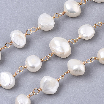 Cadenas de perlas de agua dulce naturales hechas a mano, sin soldar, con oro chapado fornituras de latón, con carrete, color de concha, 6~8x6~10x3~6mm, aproximadamente 16.4 pie (5 m) / rollo