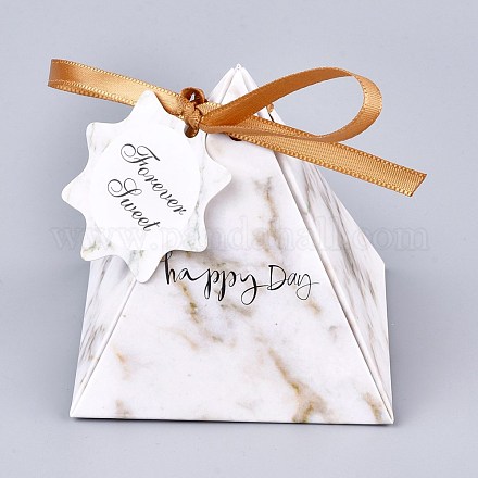 ピラミッド型キャンディー包装箱  幸せな日の結婚披露宴のギフトボックス  リボンと紙のカード付き  大理石の鉱脈模様  ホワイト  7.5x7.5x7.6cm CON-F009-02A-1