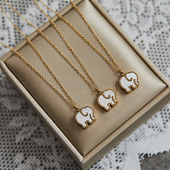 Collares con colgante de elefante de doble cara en acero inoxidable 304 y concha natural teñida en blanco y negro para mujer.&nbsp;WGC210C-01