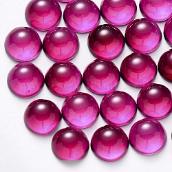 Pulvérisation transparent peint cabochons de verre, avec de la poudre de paillettes, demi-rond / dôme, support violet rouge, 18x9 mm.