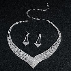 Set di collane con ciondolo in lega di strass triangolari e orecchini a bottone&nbsp;FS-WGEB3EF-01