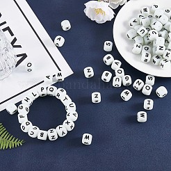 104 Stück Leuchtwürfel Silikonperlen Buchstabenquadrat Würfel Alphabetperlen mit 2 mm Lochabstandshalter lose Buchstabenperlen für die Schmuckherstellung von Armbändern&nbsp;JX439A