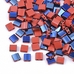2 trous perles de rocaille de verre, couleurs demi-plaquées bleues, carrée, rouge, 5x4.5~5.5x2~2.5mm, Trou: 0.5~0.8mm, environ 118 pcs/10 g