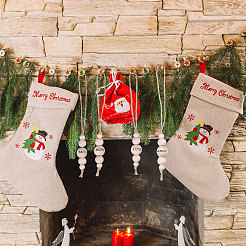 28 stücke 4 arten weihnachten thema holz runde perlen mit wort anhänger dekorationen mit jute schnur&nbsp;HJEW-CA00079