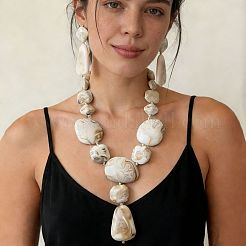 Colliers de perles avec pendentifs en résine surdimensionnés pour femmes&nbsp;WG13923-01