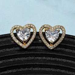 Orecchini a bottone in ottone con micro pavé di zirconi chiari a forma di cuore&nbsp;EJEW-K267-20G