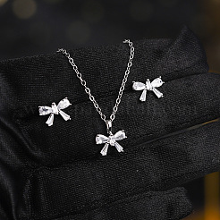 Set di collana con ciondolo in zircone cubico trasparente in ottone e orecchini a bottone per donna&nbsp;FS-WGA251C-09